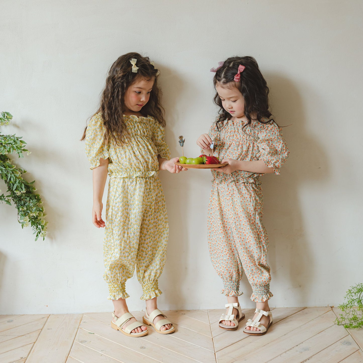 Floral Lightweight Pants with Elastic Waist