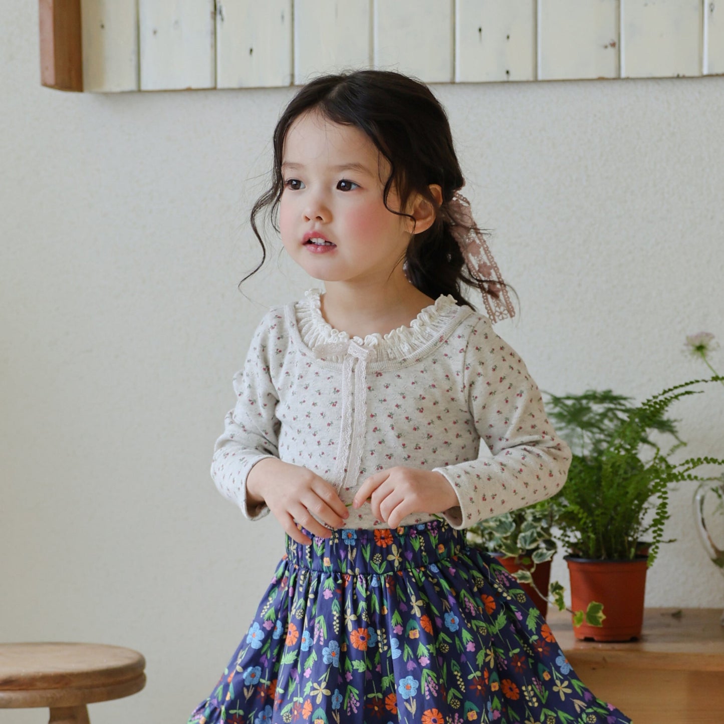 FLOWER FRILL RIBBON TSHIRT - OATMEAL