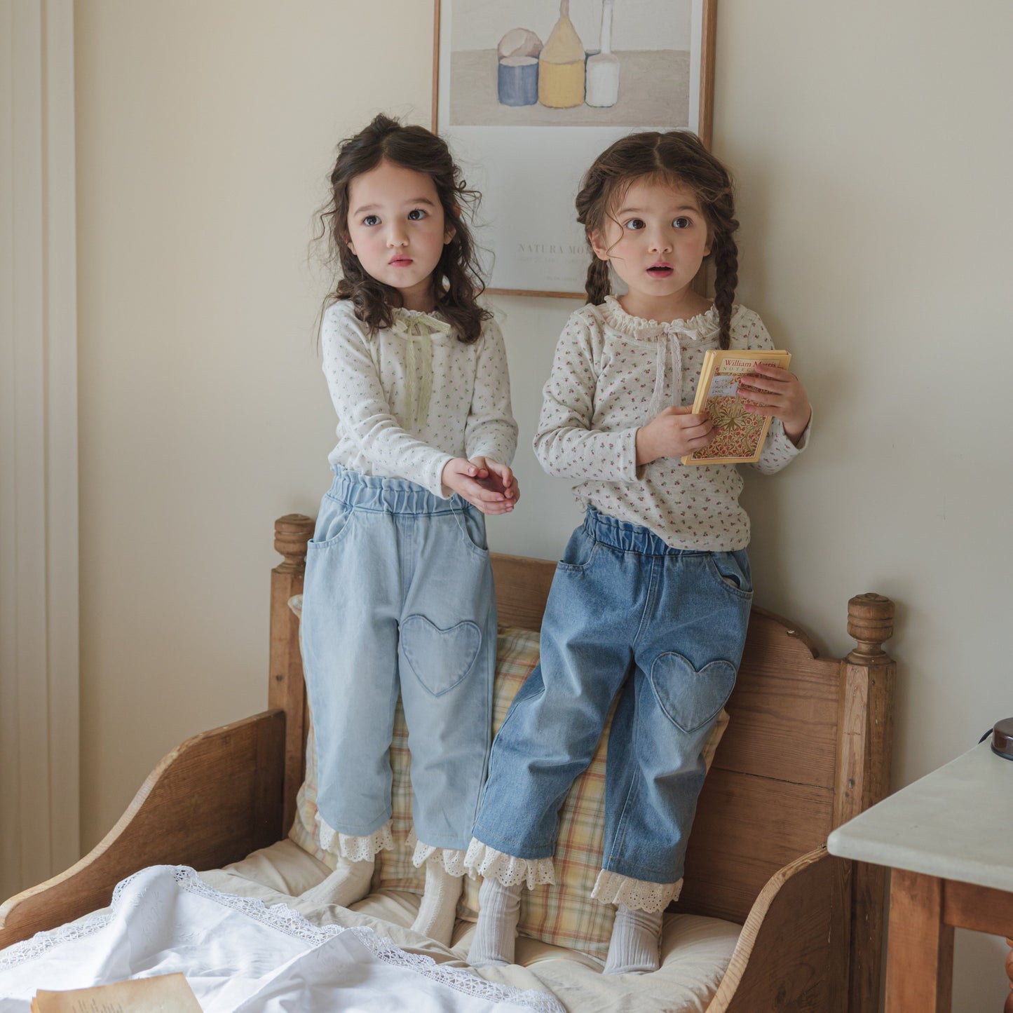 FLOWER FRILL RIBBON TSHIRT - OATMEAL