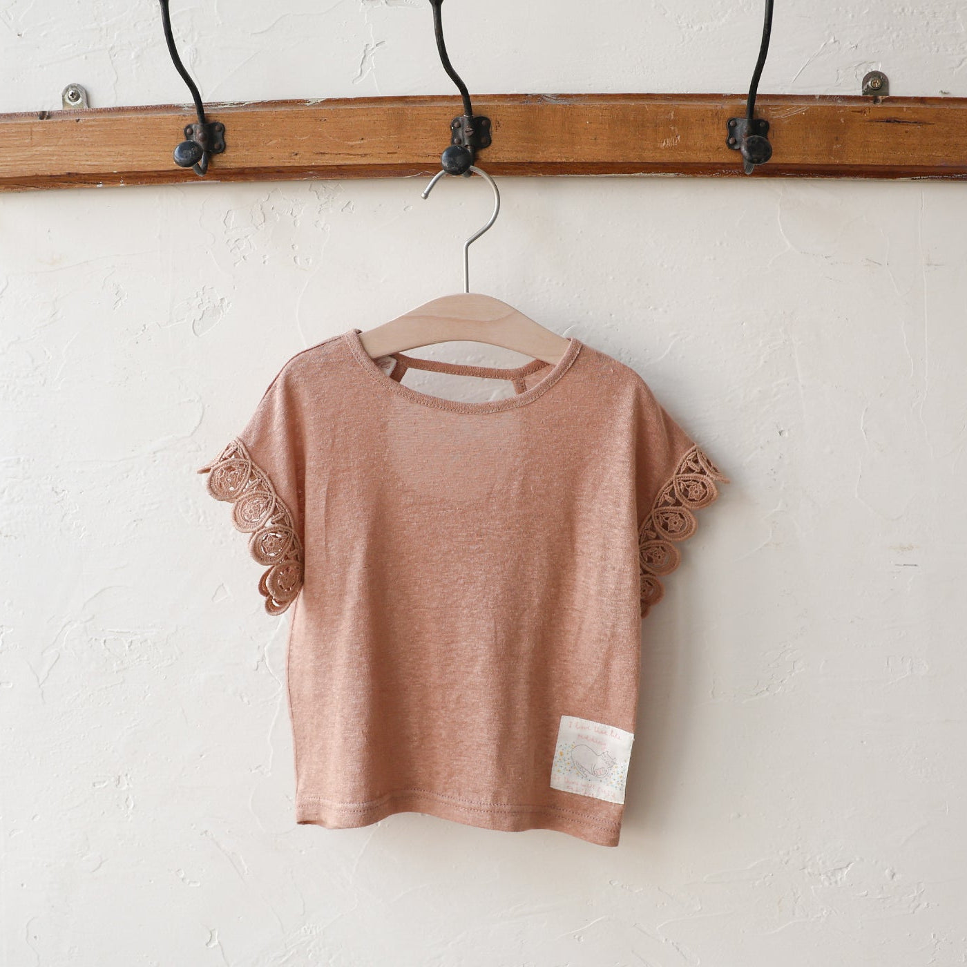 LINEN-BLEND T-SHIRT WITH LACE TRIM SLEEVES