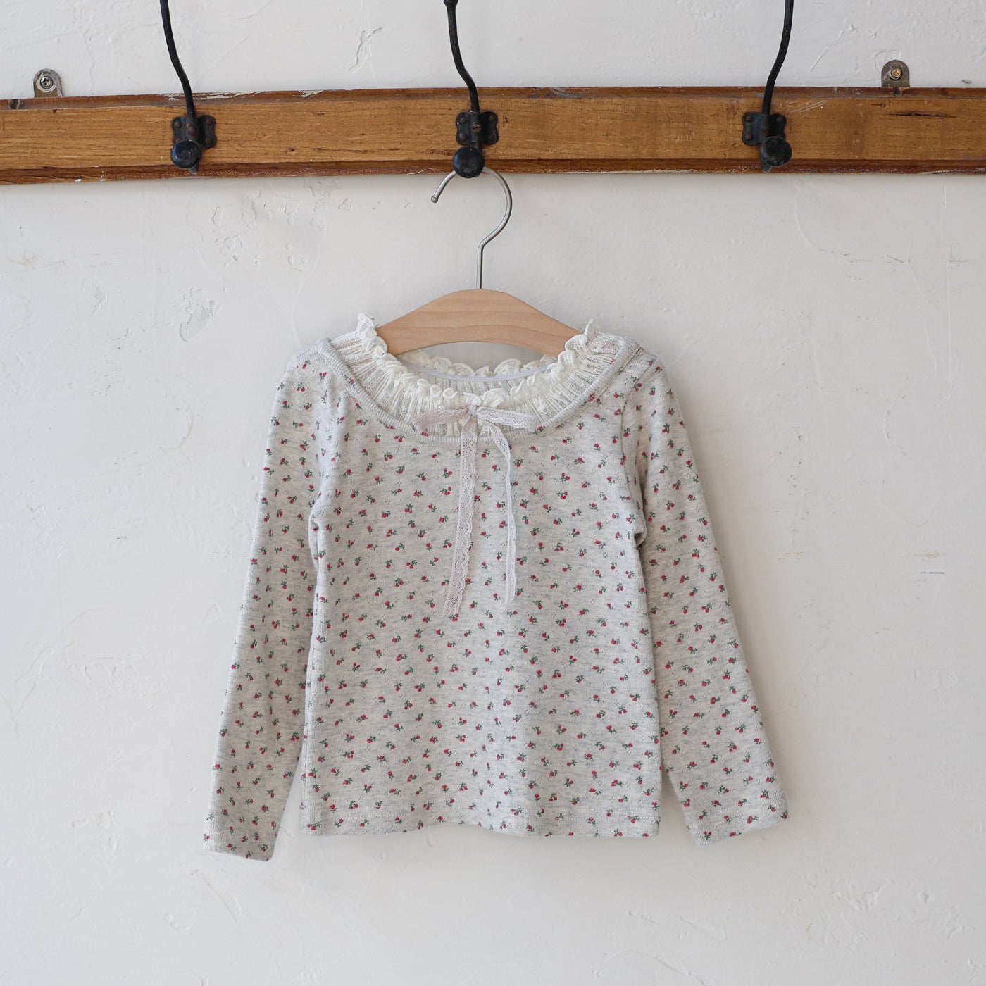FLOWER FRILL RIBBON TSHIRT - OATMEAL