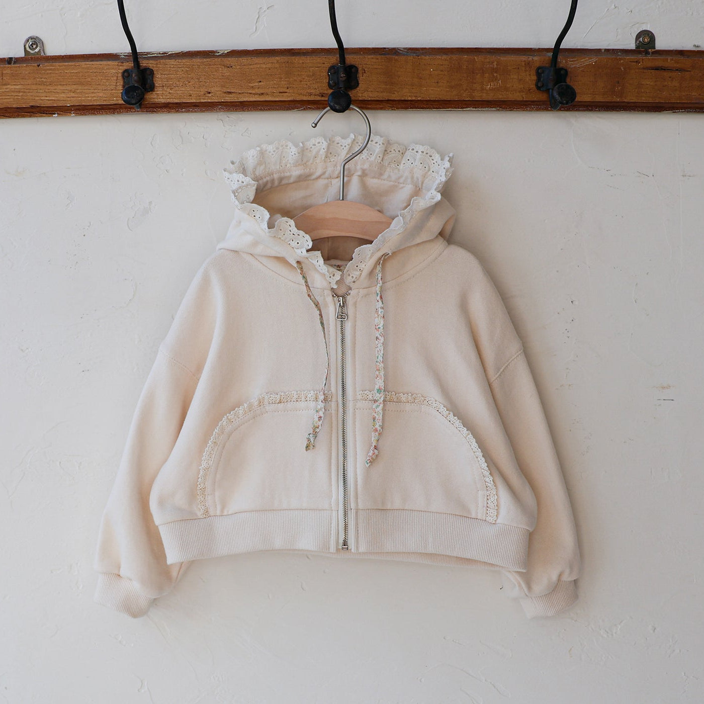 FLORAL LACE HOODIE - IVORY
