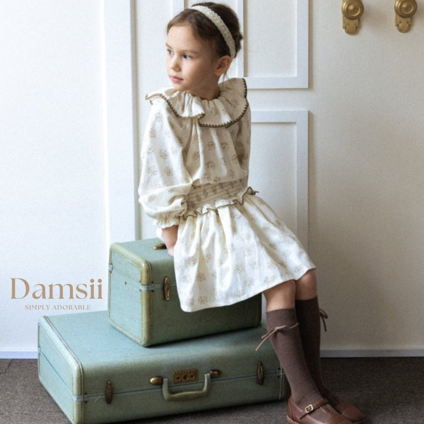 Floral Ruffle Collar Kids Set - BEIGE