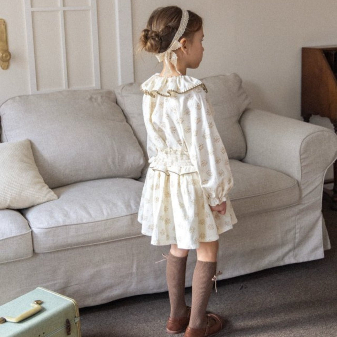 Floral Ruffle Collar Kids Set - BEIGE