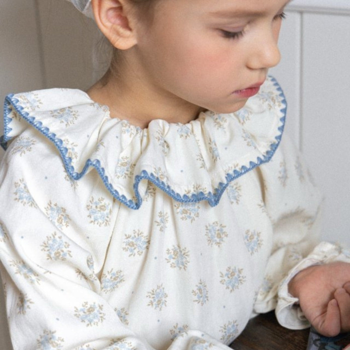 Floral Ruffle Collar Kids Set - BLUE
