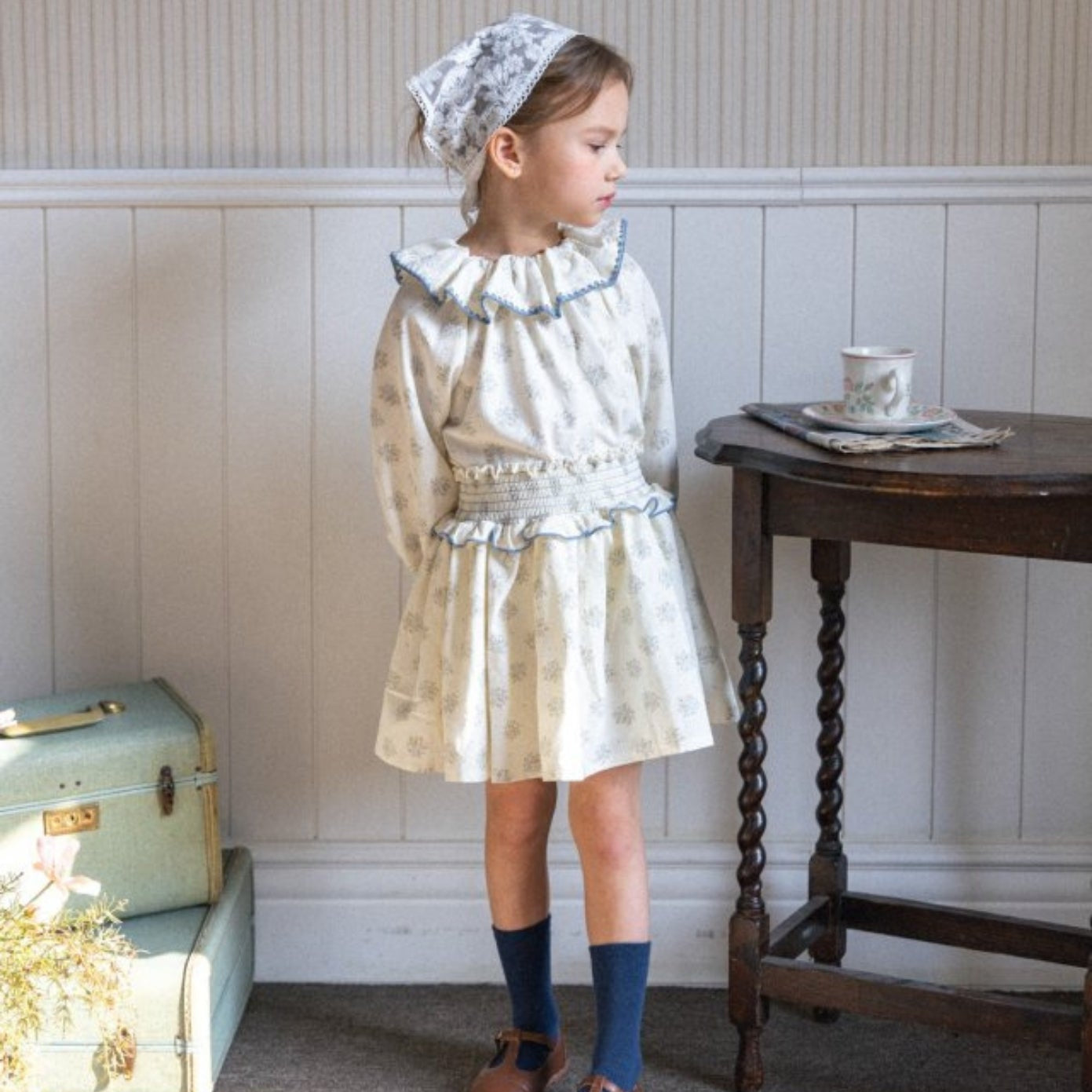 Floral Ruffle Collar Kids Set - BLUE