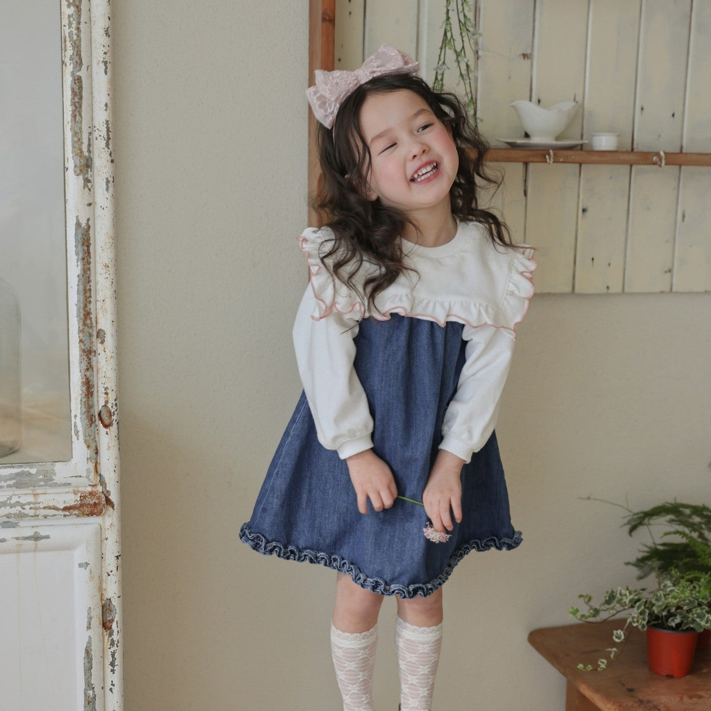 FRILL SWEATSHIRT - IVORY