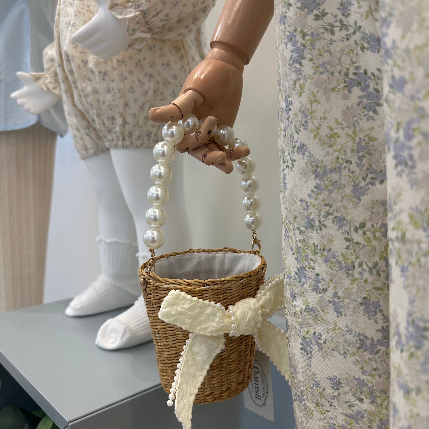 GIRL'S SUMMER STRAW PEARL BUCKET BAGS