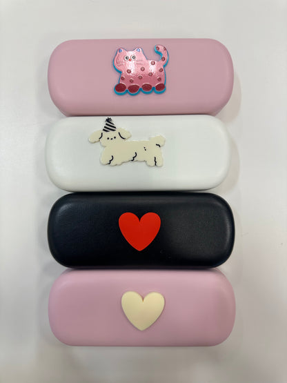 KIDS FASHION SUNGLASSES & CASE SET