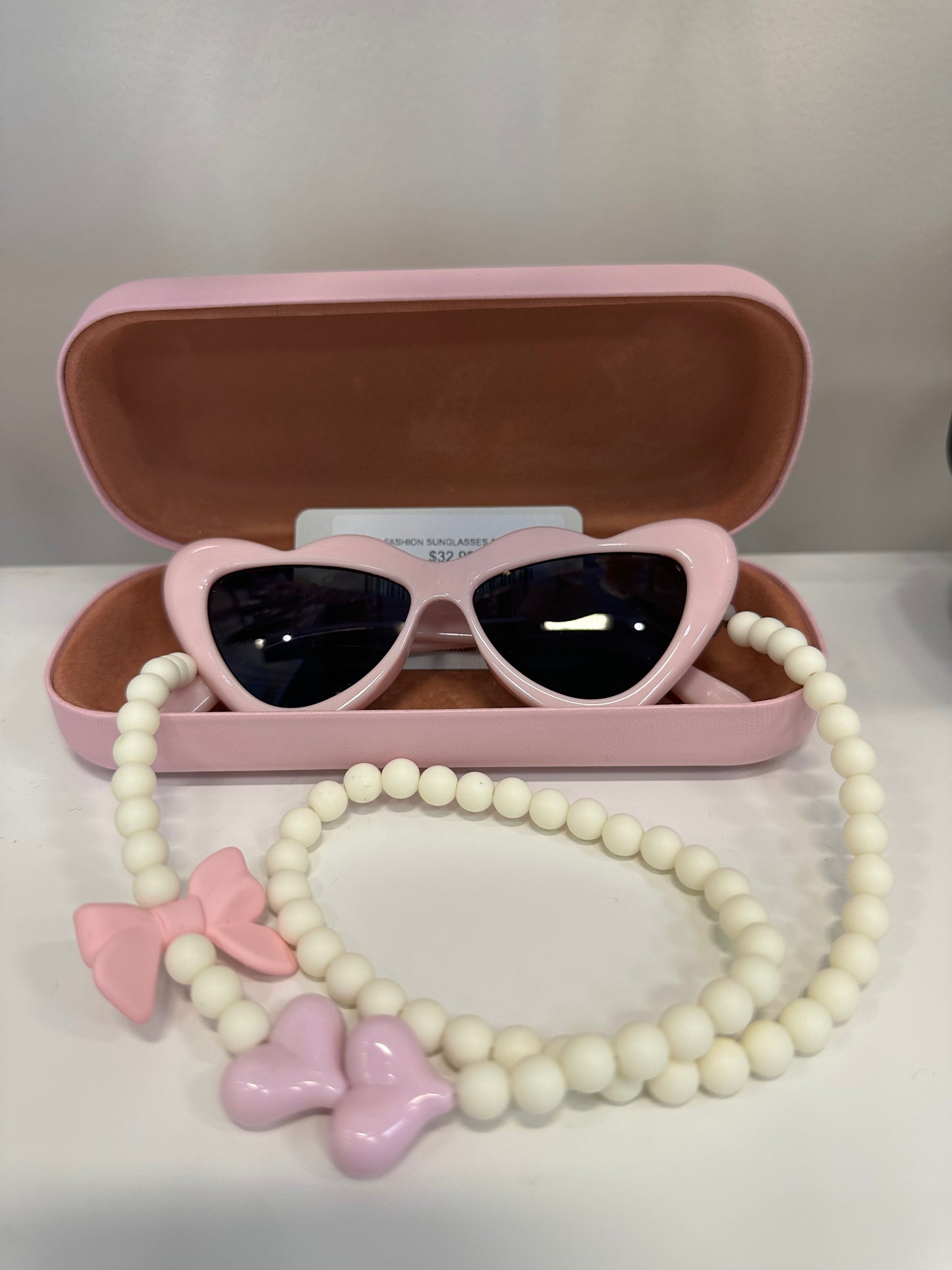KIDS FASHION SUNGLASSES & CASE SET