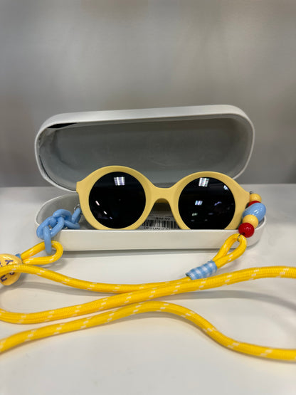 KIDS FASHION SUNGLASSES & CASE SET
