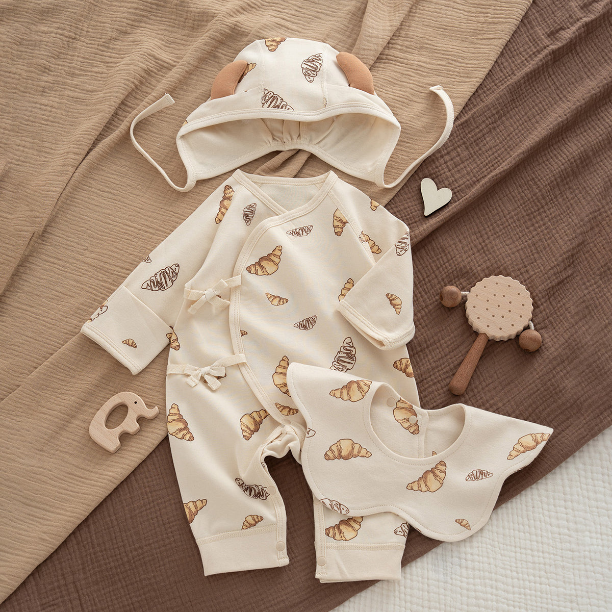 BABY LONG SLEEVE ROMPER SETS WITH HAT