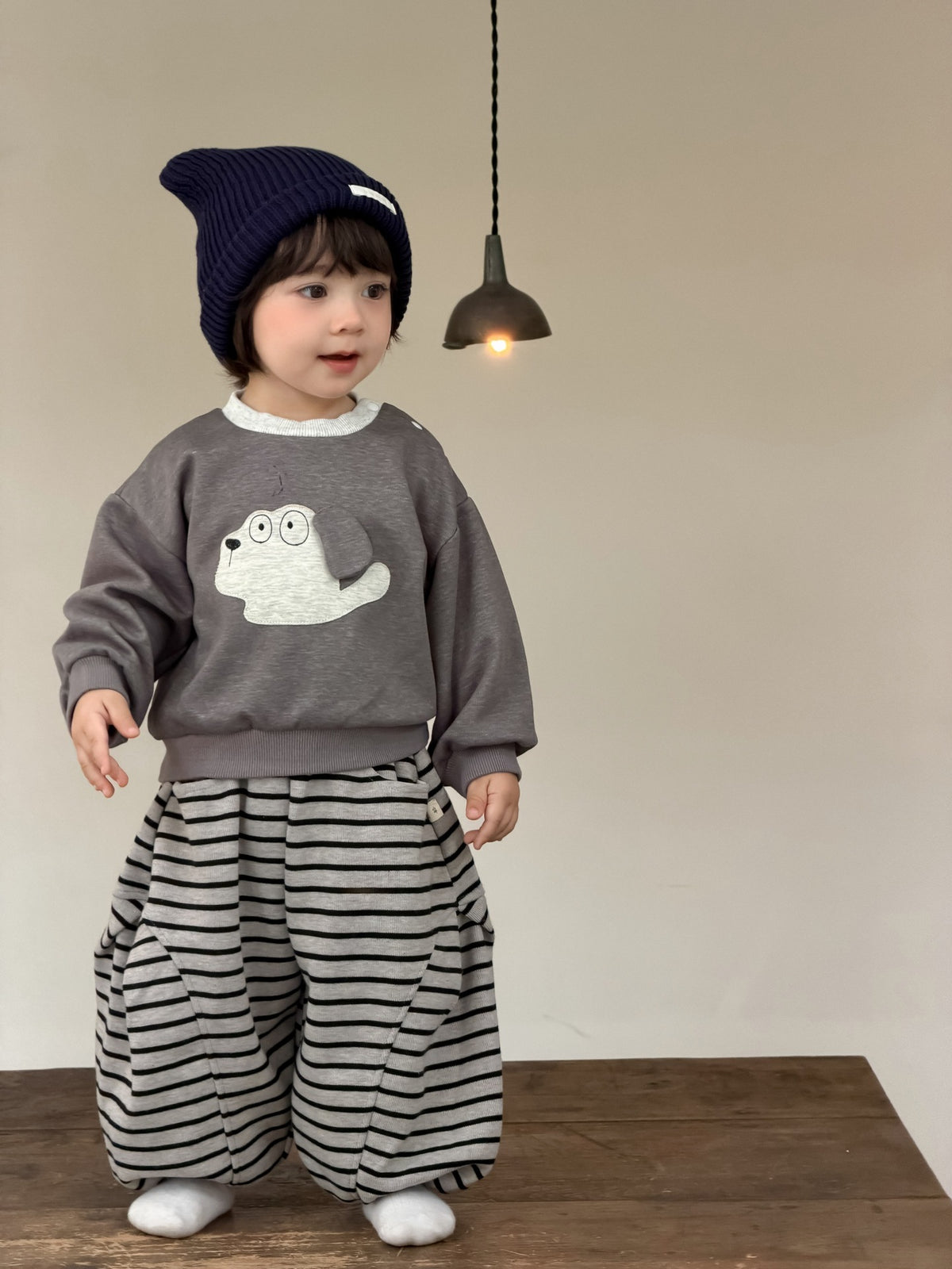 Puppy crewneck with ears