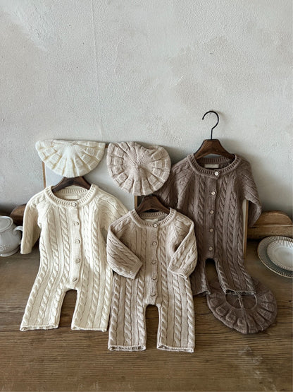 BABY COZY KNIT ROMPER WITH HAT